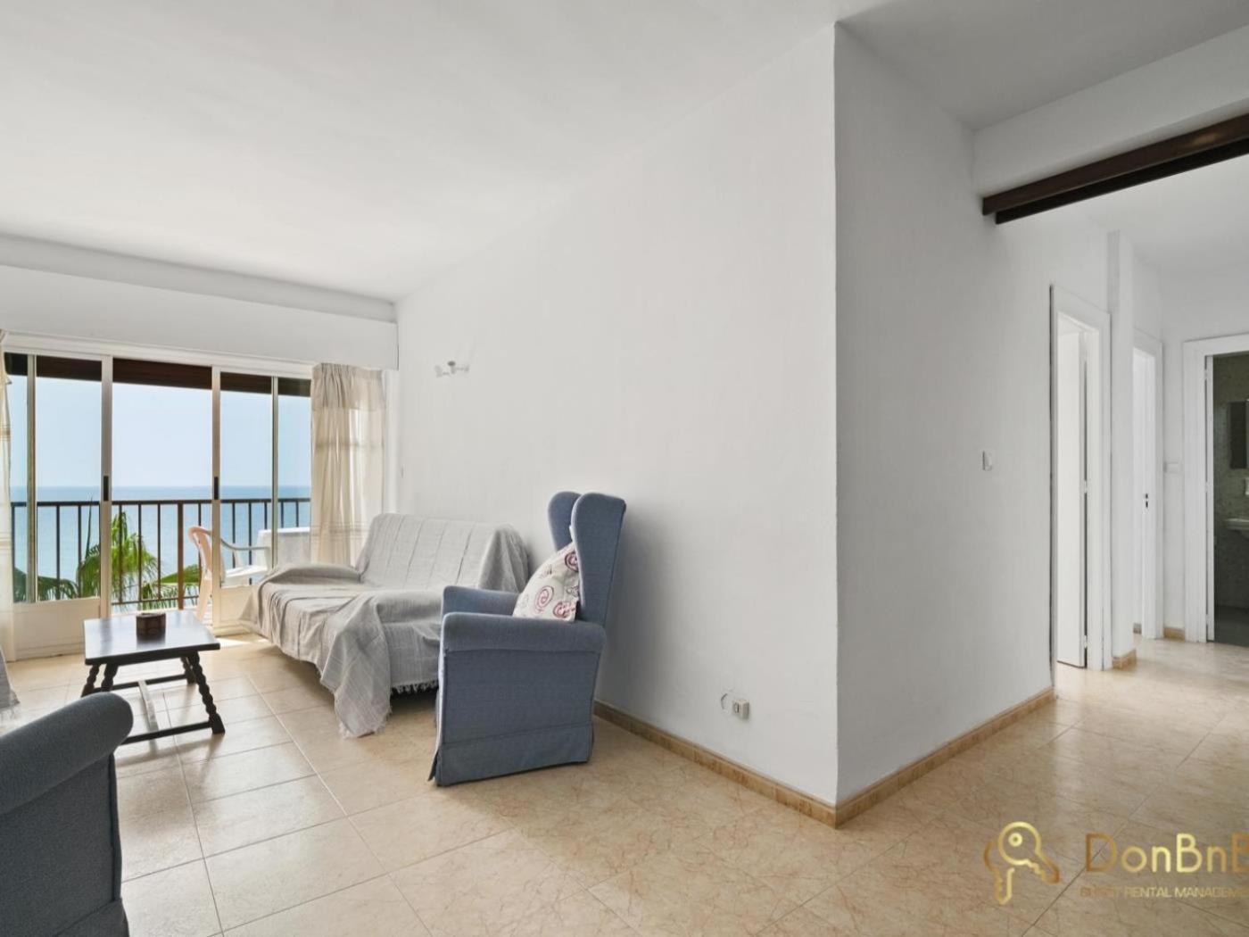 Apartamento Con Piscina En La Primera Linea De Playa De Fuengirola Room photo