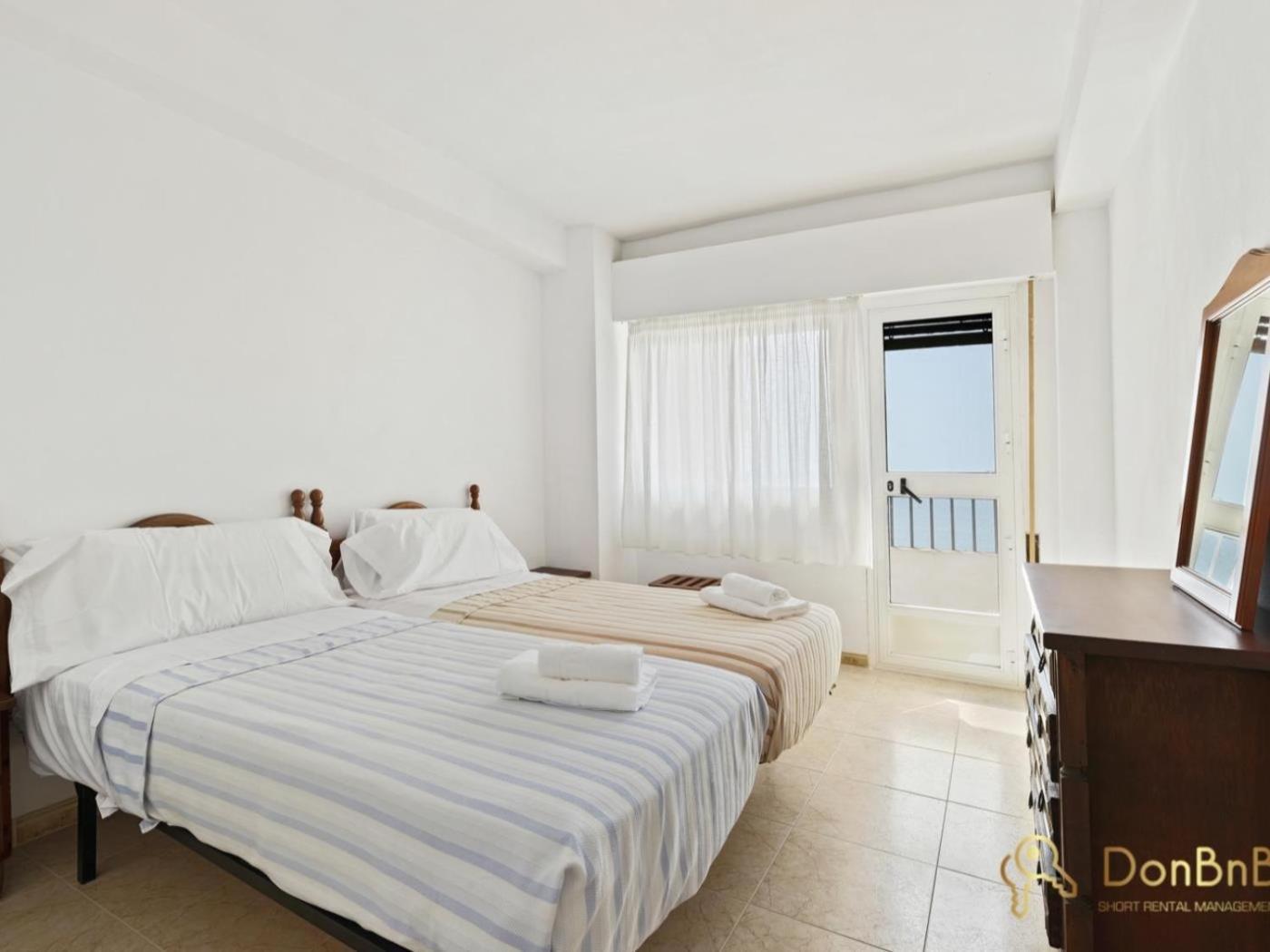 Apartamento Con Piscina En La Primera Linea De Playa De Fuengirola Room photo