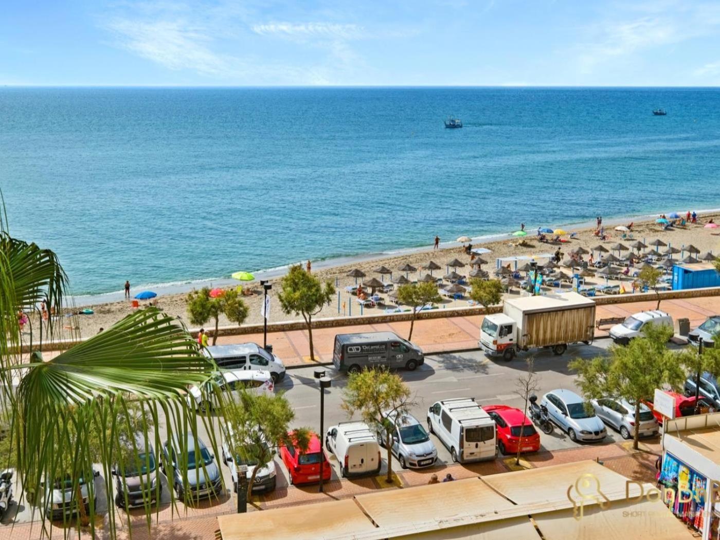 Apartamento Con Piscina En La Primera Linea De Playa De Fuengirola Room photo